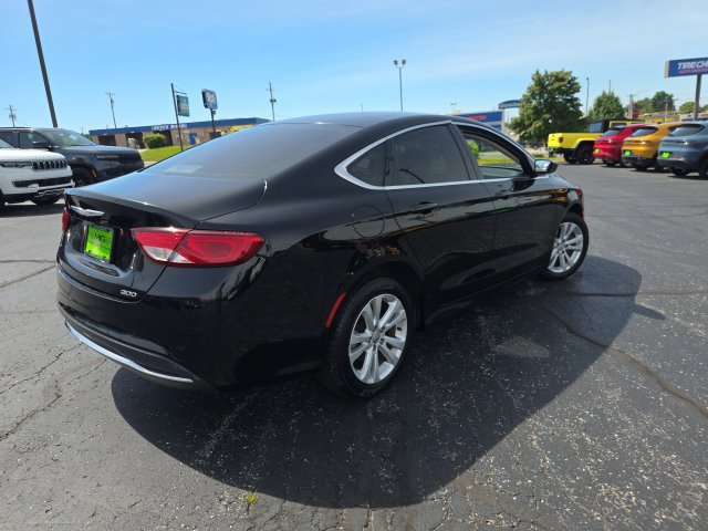 Used 2016 Chrysler 200 Limited FWD image 6