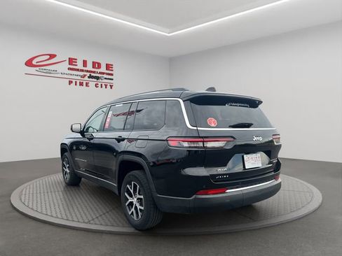 Used 2023 Jeep Grand Cherokee L Limited image 4