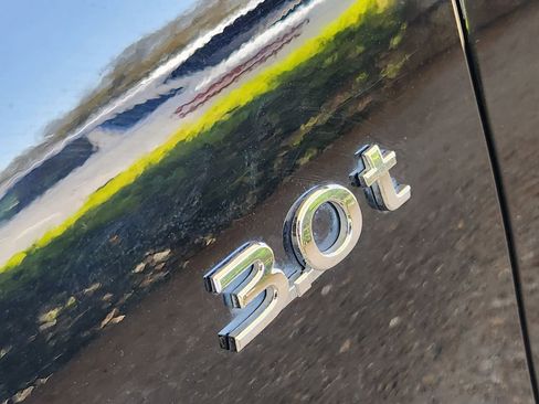 Used 2019 INFINITI Q60 3.0t Luxe w/ Essential Package image 13