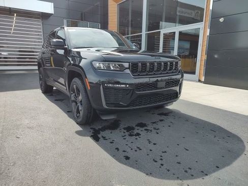 New 2026 Jeep Grand Cherokee Limited image 1