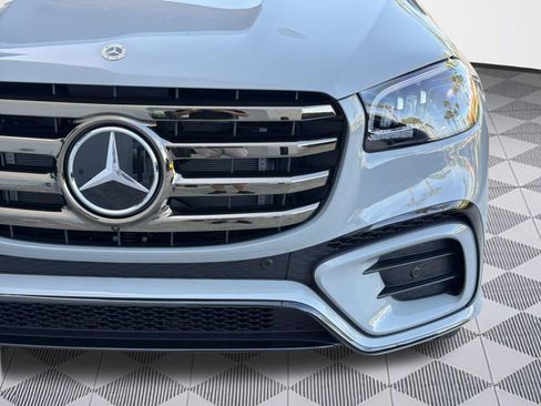 New 2026 Mercedes-Benz GLS 450 4MATIC image 11