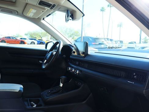 Used 2023 Honda CR-V EX image 32