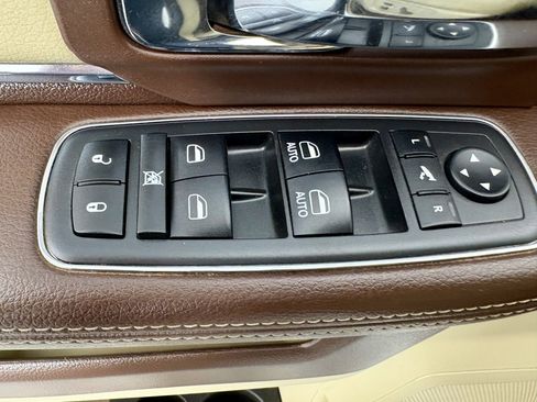 Used 2018 RAM 3500 Laramie image 13