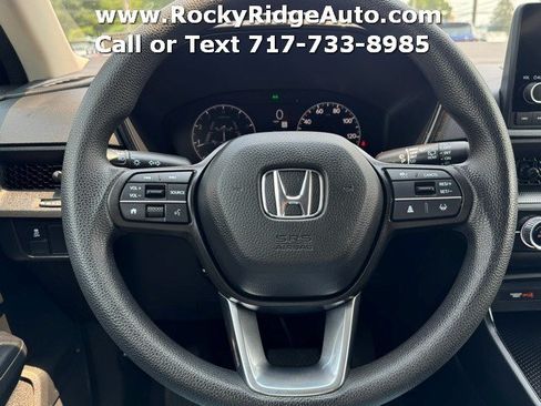 Used 2025 Honda CR-V LX image 11