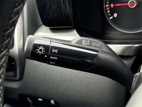 Used 2023 Kia Sorento S w/ Panoramic Sunroof Package image 27