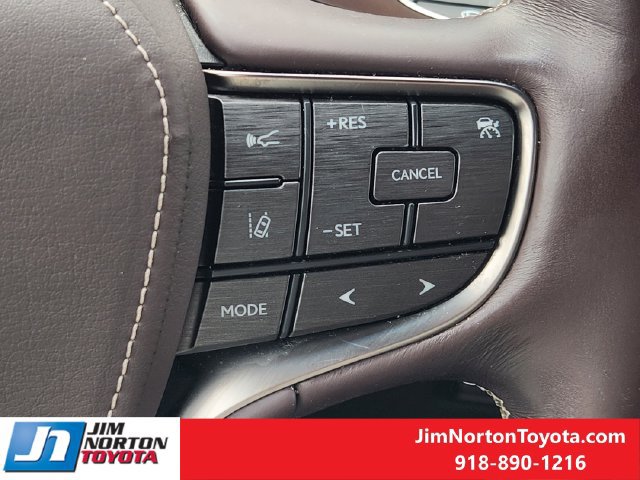 Used 2020 Lexus LS 500 w/ Interior Upgrade Package RWD image 30