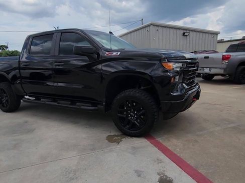 Used 2024 Chevrolet Silverado 1500 Custom Trail Boss AWD/4WD image 2