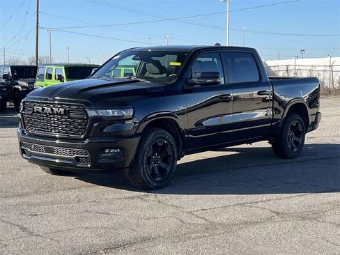 New 2026 RAM 1500 4x4 Crew Cab image 2