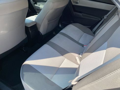 Used 2017 Toyota Corolla LE w/ Carpet Mat Package (TMS) FWD image 13