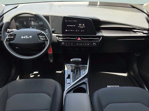 New 2026 Kia Niro LX FWD image 12