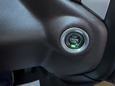 Used 2021 GMC Sierra 1500 SLE w/ X31 Off-Road Package image 29