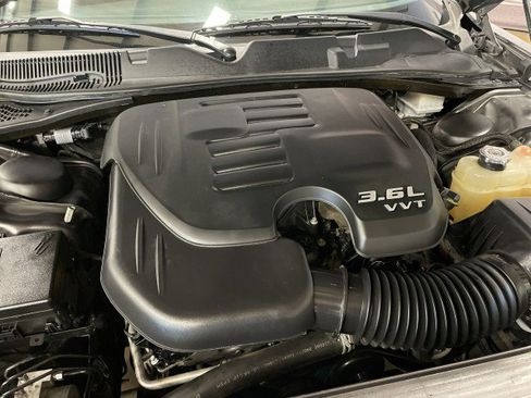 Used 2020 Dodge Challenger SXT w/ Blacktop Package image 27