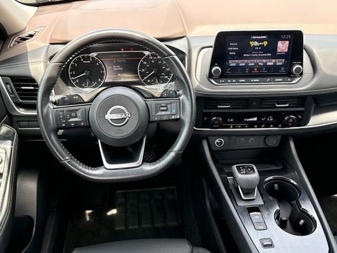Used 2023 Nissan Rogue SV w/ SV Premium B Package FWD image 23