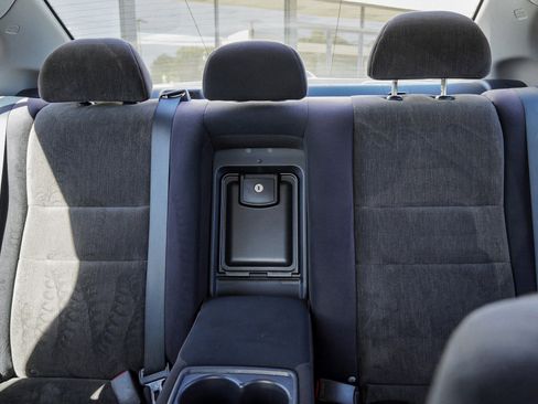 Used 2010 Honda Accord LX-P image 21