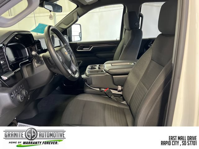 Used 2025 Chevrolet Silverado 2500 LT w/ Convenience Package AWD/4WD image 10