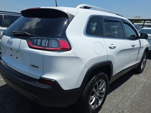 Used 2019 Jeep Cherokee Latitude Plus w/ Cold Weather Group AWD/4WD image 3