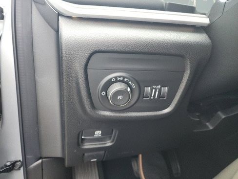 New 2025 Jeep Grand Cherokee L Limited image 19