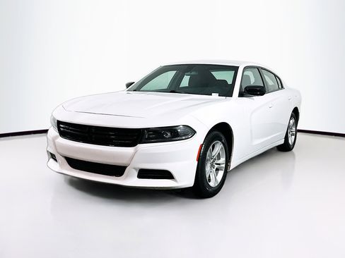 Used 2023 Dodge Charger SXT image 3