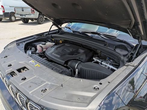 Used 2022 Jeep Grand Cherokee L Overland AWD/4WD image 43