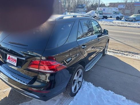 Used 2017 Mercedes-Benz GLE 350 4MATIC image 4