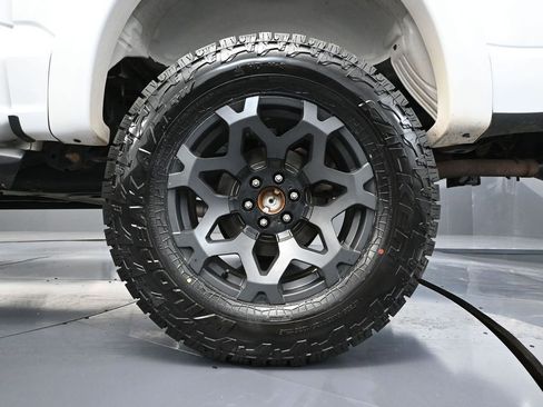 Used 2021 Ford F150 Lariat w/ Equipment Group 502A High image 16