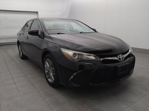 Used 2017 Toyota Camry SE image 13