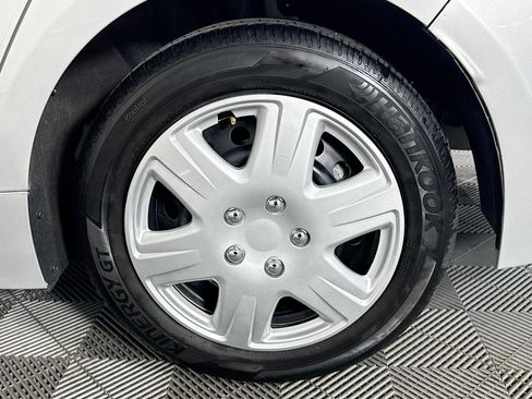 Used 2025 Toyota Corolla LE FWD image 34