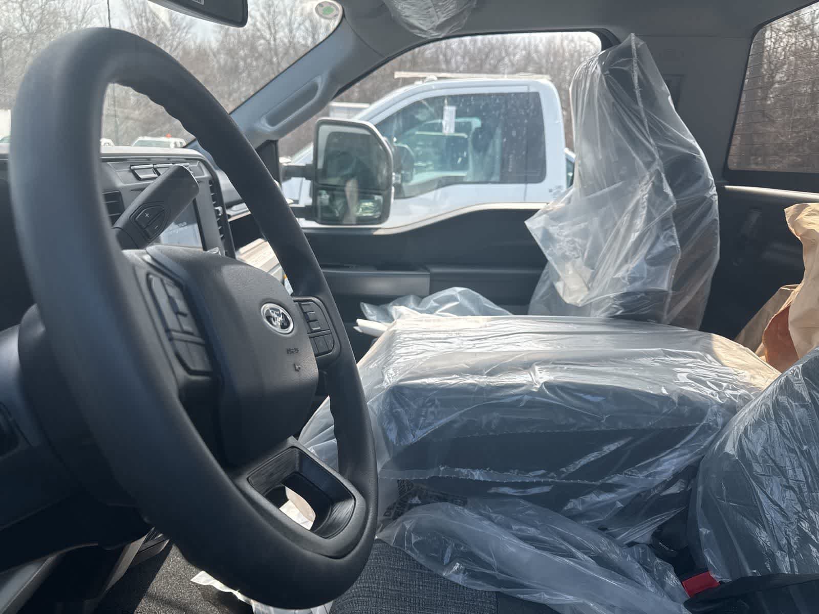 Used 2023 Ford F450 XLT w/ XLT Value Package RWD image 30