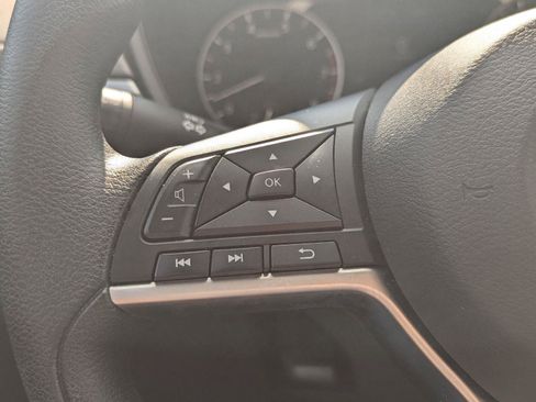 Used 2023 Nissan Altima 2.5 SV AWD/4WD image 25