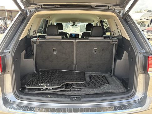 Used 2024 Volkswagen Atlas SE FWD image 27