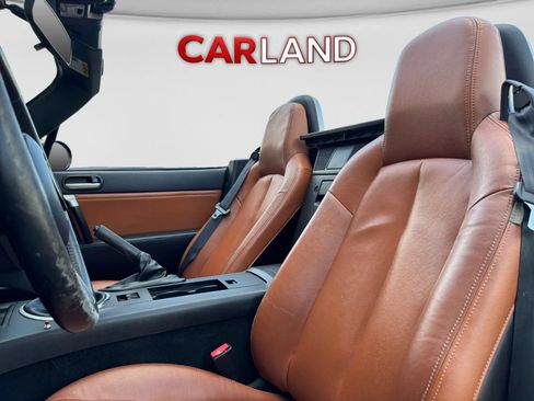 Used 2008 MAZDA MX-5 Miata Grand Touring w/ Premium Pkg RWD image 14