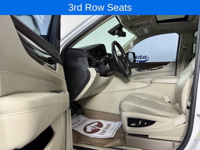 Used 2020 Cadillac Escalade ESV Premium Luxury AWD/4WD image 10