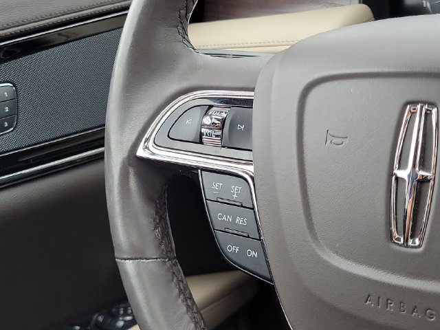 Used 2022 Lincoln Nautilus Reserve AWD/4WD image 11