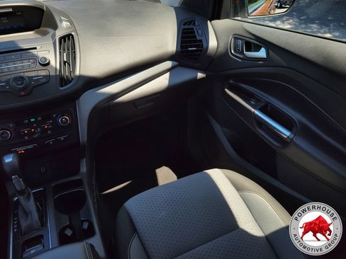 Used 2017 Ford Escape SE FWD image 20