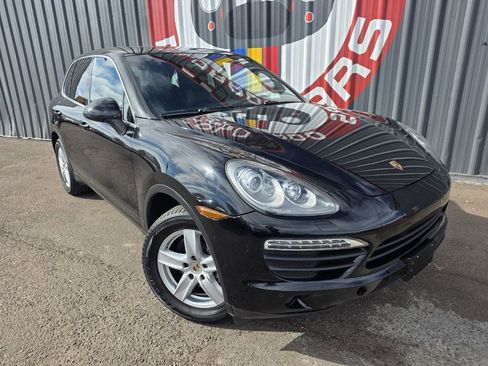 Used 2012 Porsche Cayenne S image 2