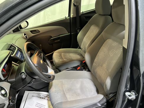 Certified 2020 Chevrolet Sonic LS image 17