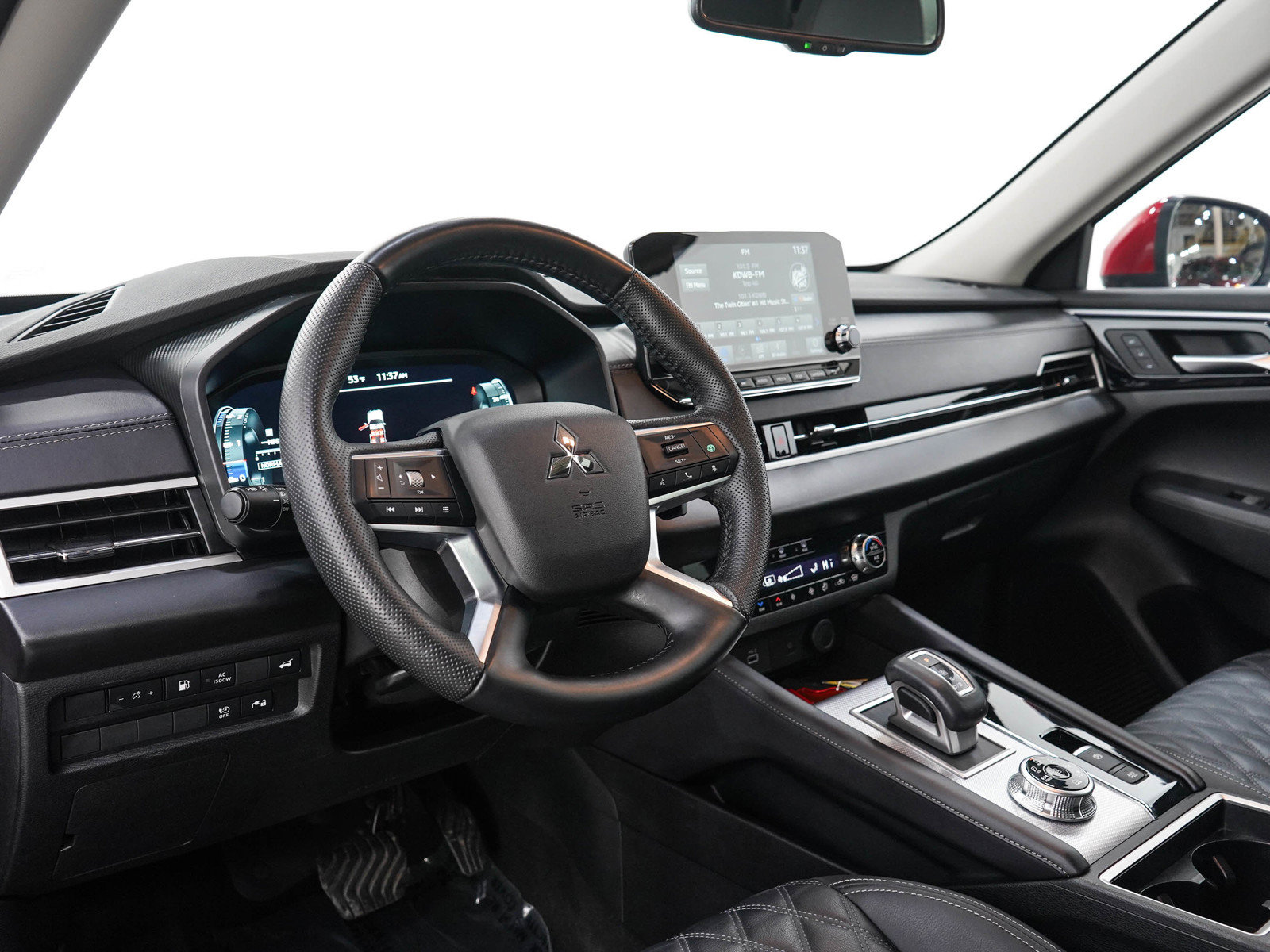 Used 2025 Mitsubishi Outlander SEL AWD/4WD image 28