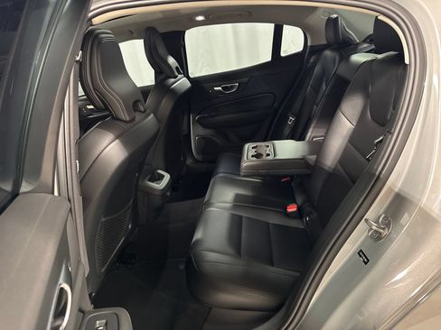 Used 2024 Volvo S60 B5 Core FWD image 5