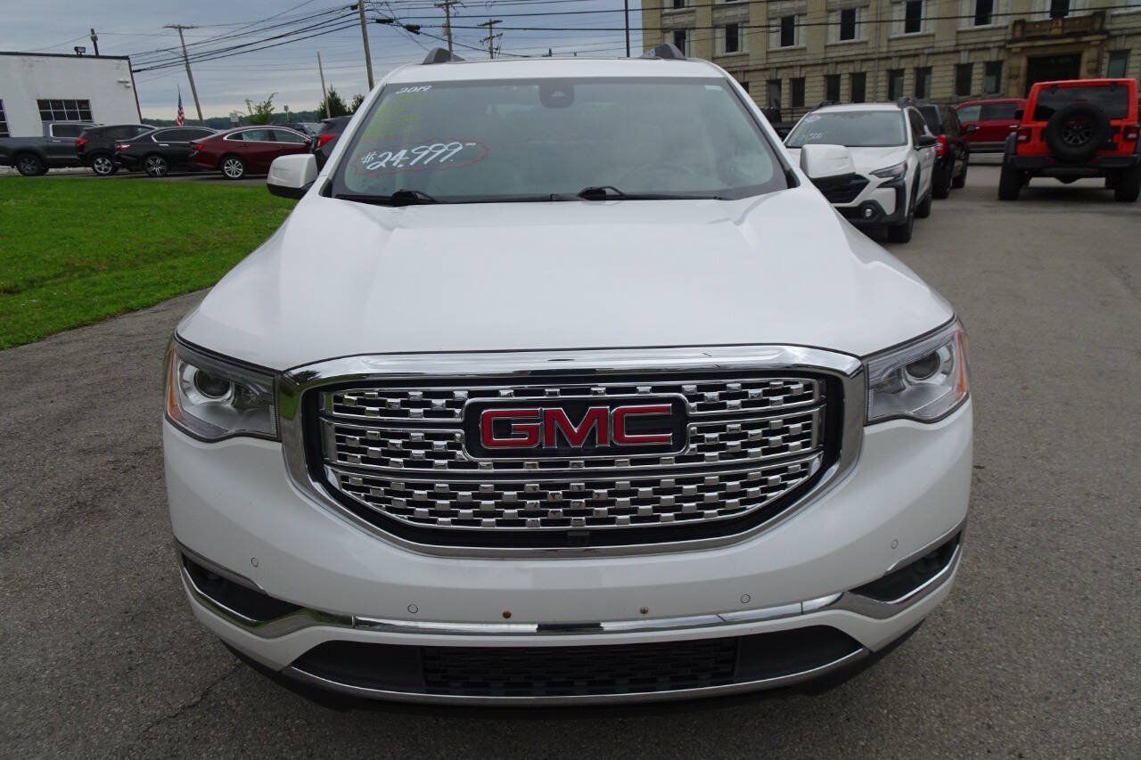 Used 2019 GMC Acadia Denali w/ Technology Package AWD/4WD image 3