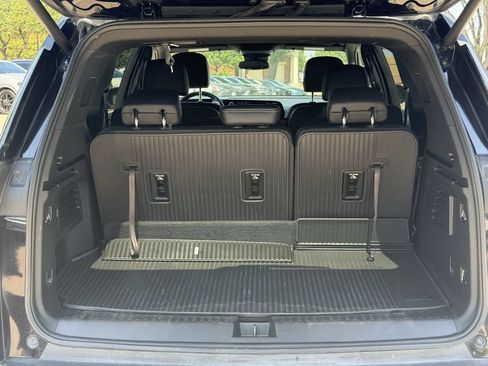 Used 2025 Chevrolet Traverse LT AWD/4WD image 30