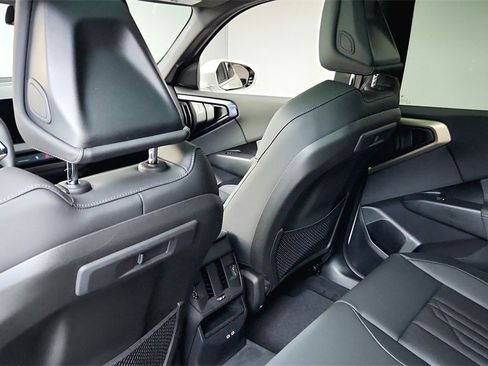 Used 2025 BMW X3 xDrive30i w/ Premium Package image 30