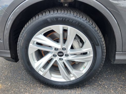 Used 2023 Audi Q7 3.0T Premium Plus AWD/4WD image 25