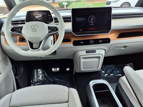 New 2025 Volkswagen ID. Buzz Pro S Plus image 9