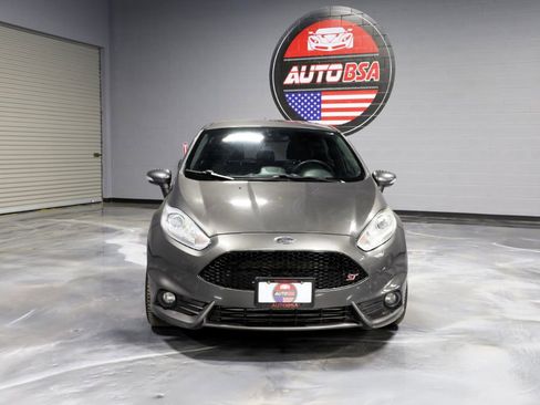 Used 2016 Ford Fiesta ST image 2