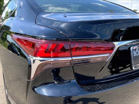 Used 2018 Lexus LS 500 AWD w/ Interior Upgrade Package image 22