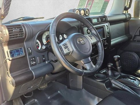 Used 2012 Toyota FJ Cruiser 4WD w/ Convenience Pkg image 10