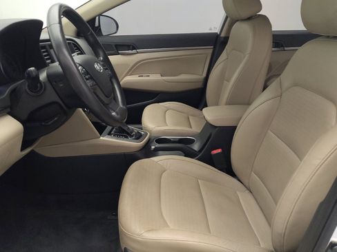Used 2017 Hyundai Elantra Limited image 17