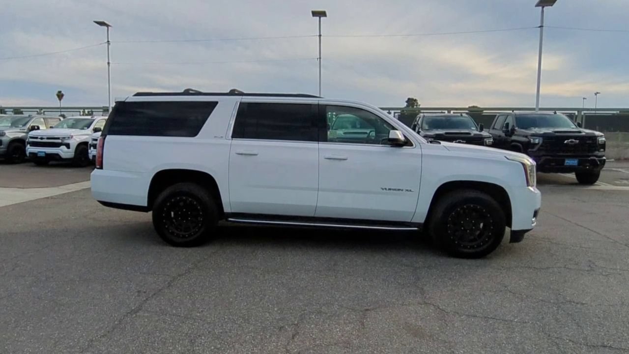 Used 2016 GMC Yukon XL SLE RWD image 9