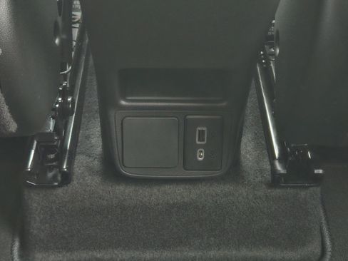 Used 2025 Buick Encore GX Sport Touring w/ Comfort Package image 27