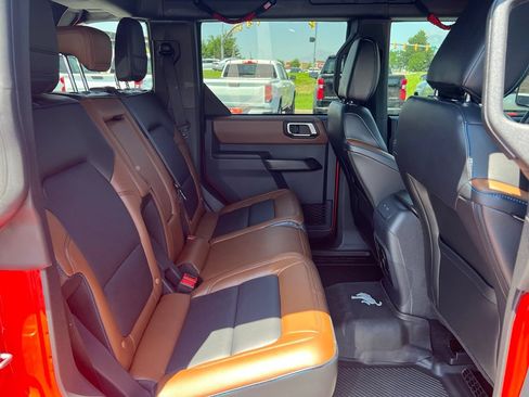 Used 2024 Ford Bronco Outer Banks AWD/4WD image 23